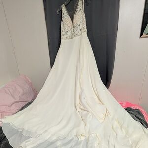 Wedding dress